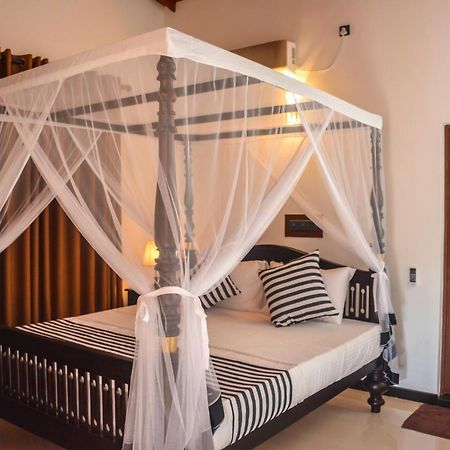 Janu Homestay Tangalle Exterior foto