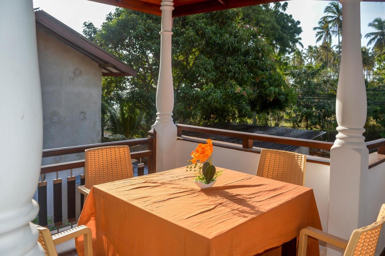 Janu Homestay Tangalle Exterior foto