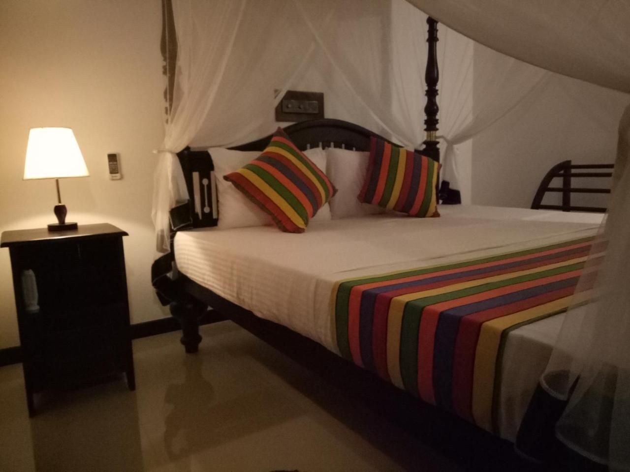Janu Homestay Tangalle Exterior foto