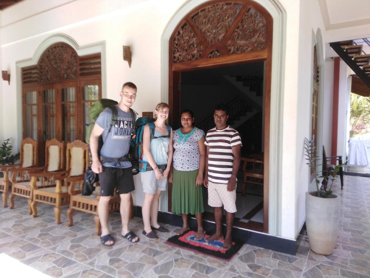 Janu Homestay Tangalle Exterior foto